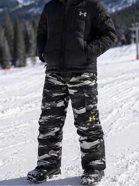 Under Armour ColdGear Infrared Boys Snow Ski Pants Black Gray Camo | Youth Small